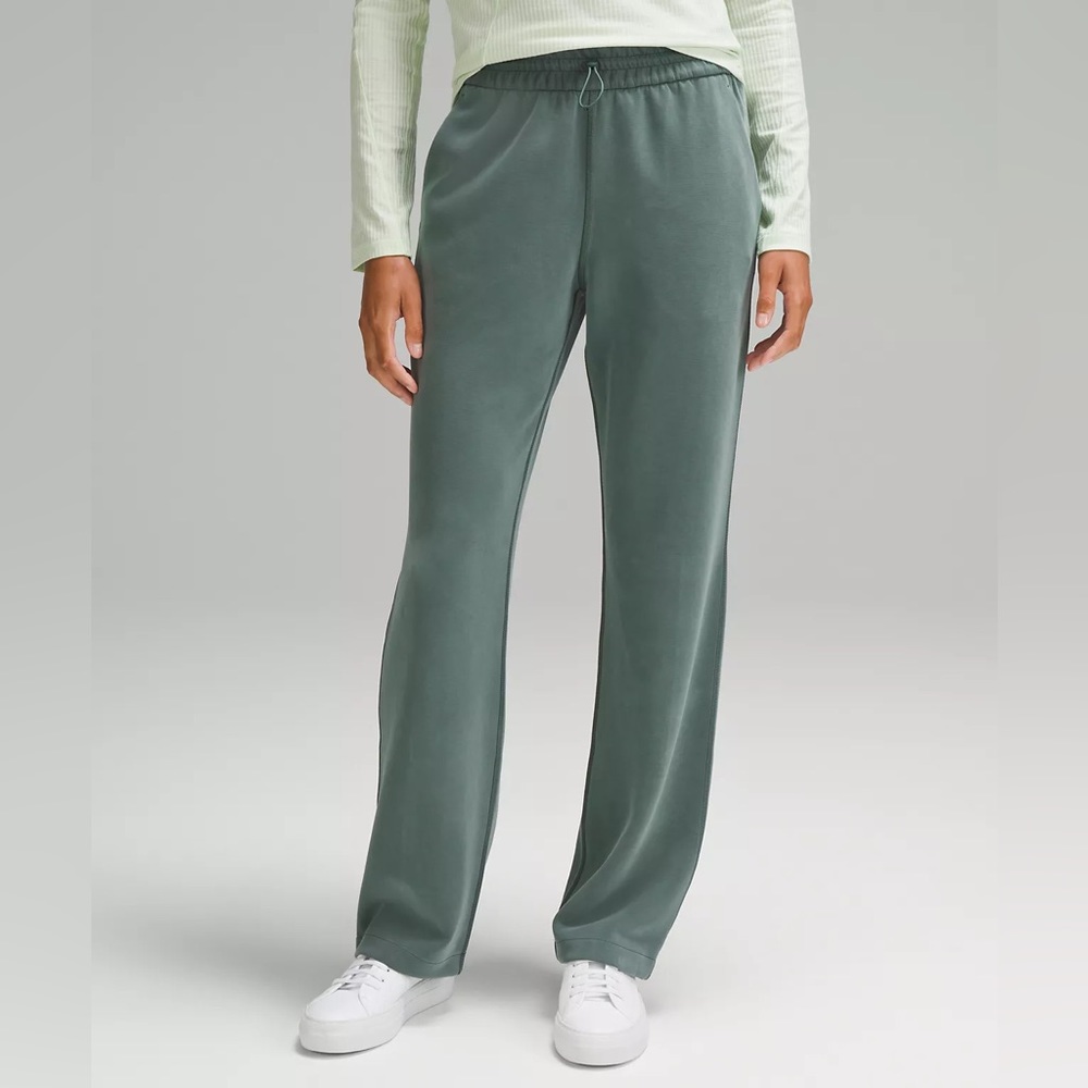 NWT Lululemon Softstreme High-Rise Pant